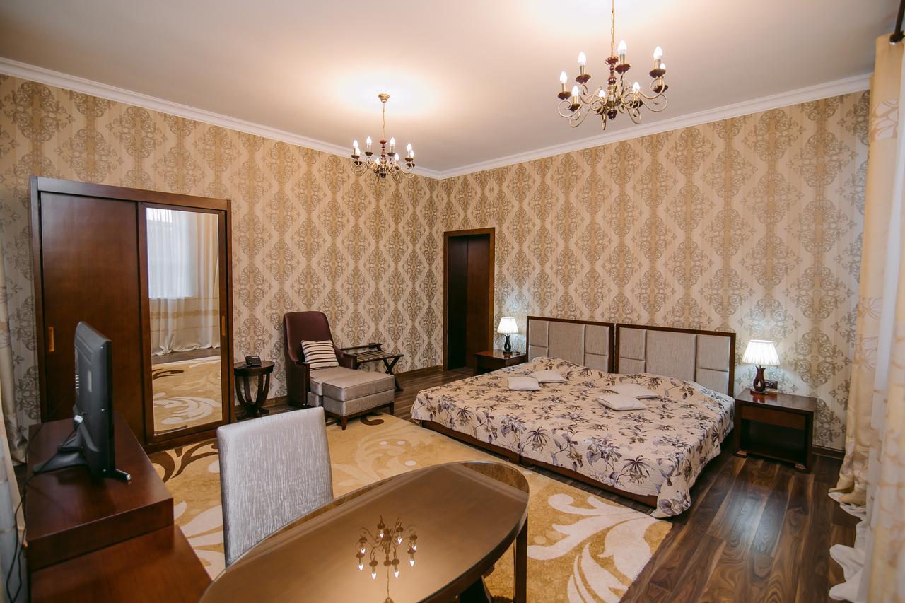 Hotel Inju Taraz Exterior foto